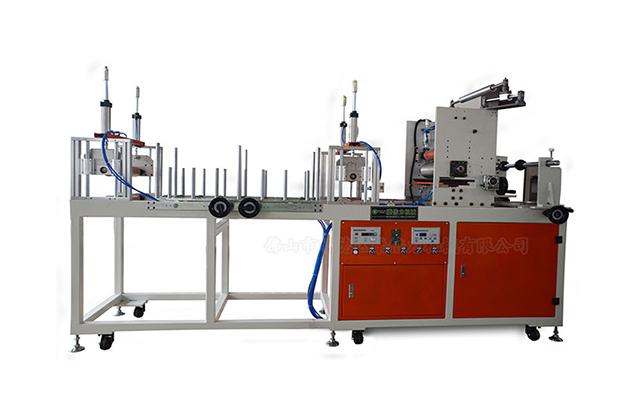 包覆機(jī)作業(yè)